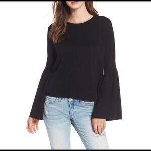 Leith M black bell sleeve crew neck sweater